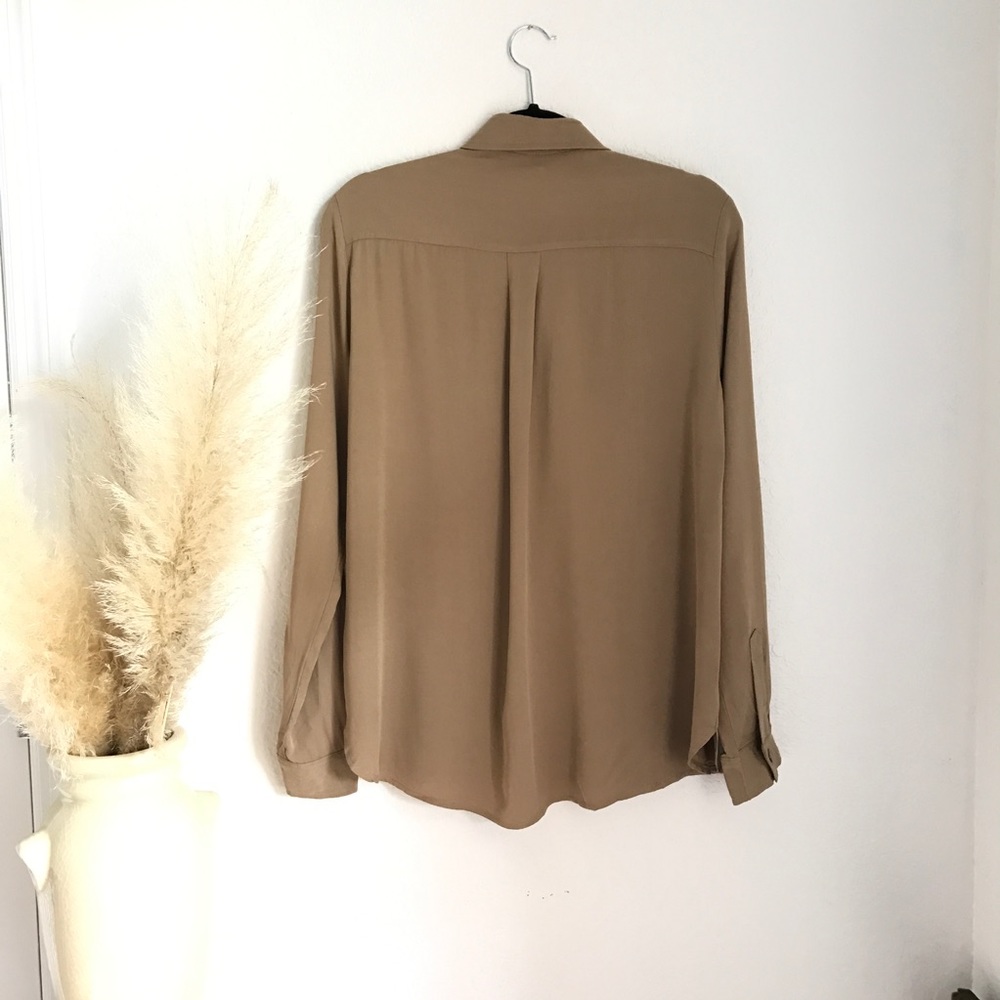 ✨|🎉HOST PICK🎉| Tan Utility Button Up - Picture 7 of 8